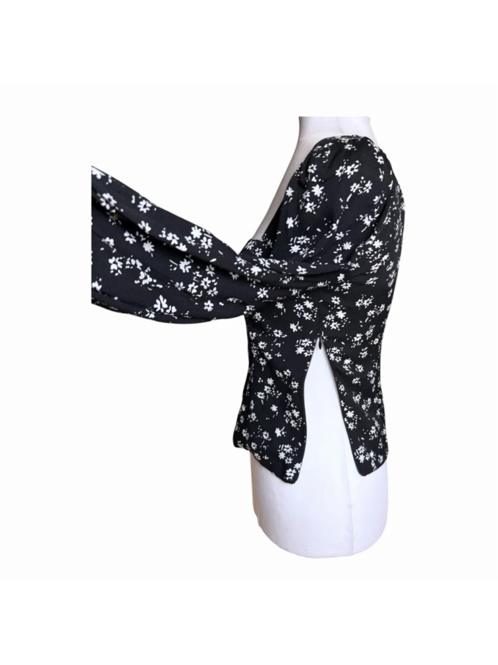 Reformation Calla Top Black White Floral Smocked Back Long Puff Sleeves EUC 4